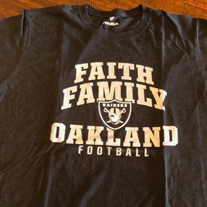Oakland Raiders - Faith, Family, Oakland Football - Men's Large t-shirt Lar